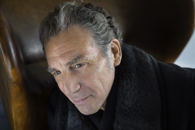 Michael Richards will be at the MJCCA book festival. Does his memoir say enough?