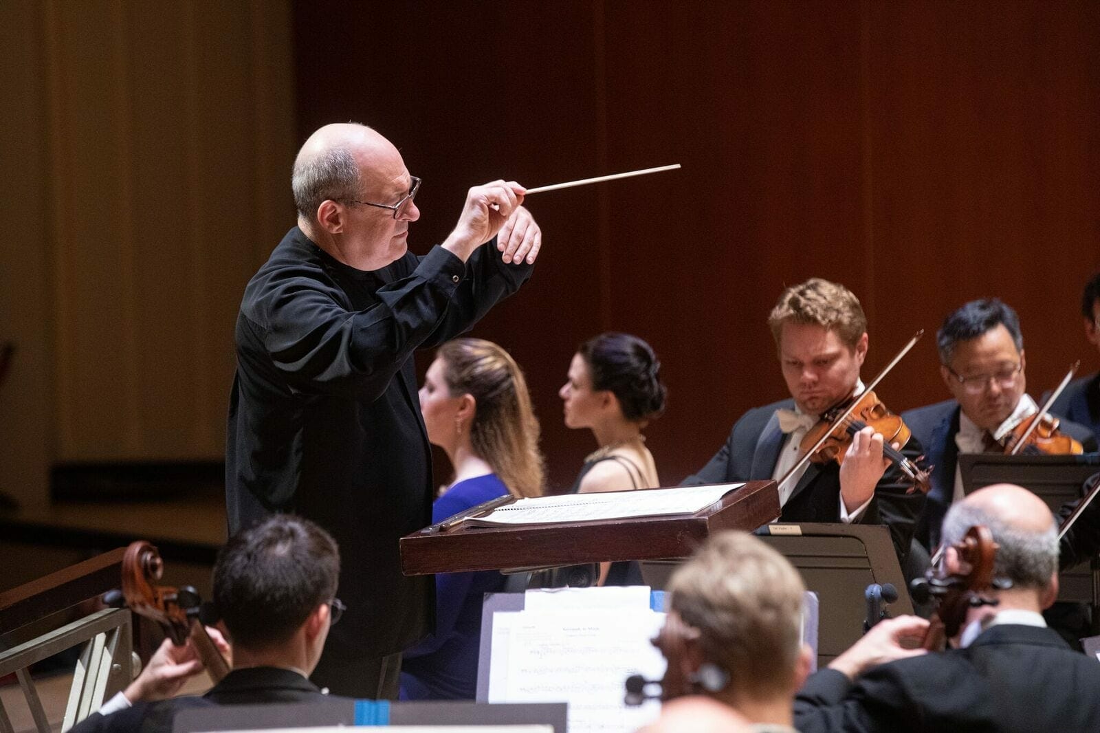 ASO Music Director Robert Spano conducts the music of Ralph Vaughan Williams.