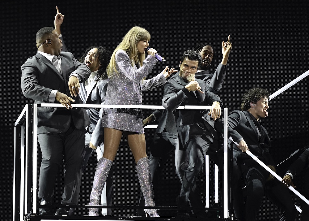 Taylor Swift - Perry Julien