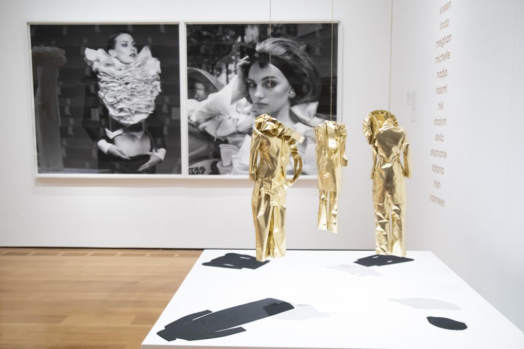 アート・デザイン・音楽 When Art Became Fashion When Art Became Fashion: Kosode in Edo-Period Japan: Gluckman