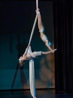 Rain Anya and Sarah Bebe Holmes perform Unhinged. (Photo by Richard Calmes)