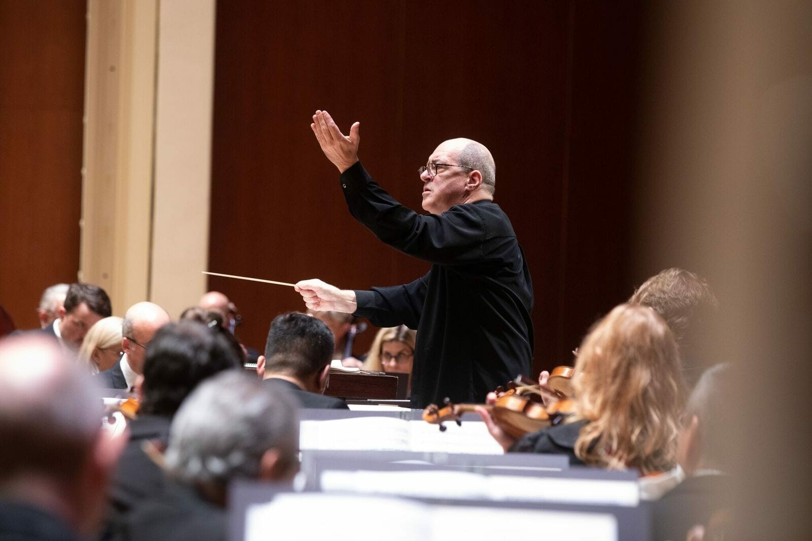 ASO Music Director Robert Spano conducts the orchestra.