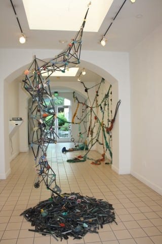 Pam Longobardi: "Broken Molecule (Kyttaro/Carbon)"