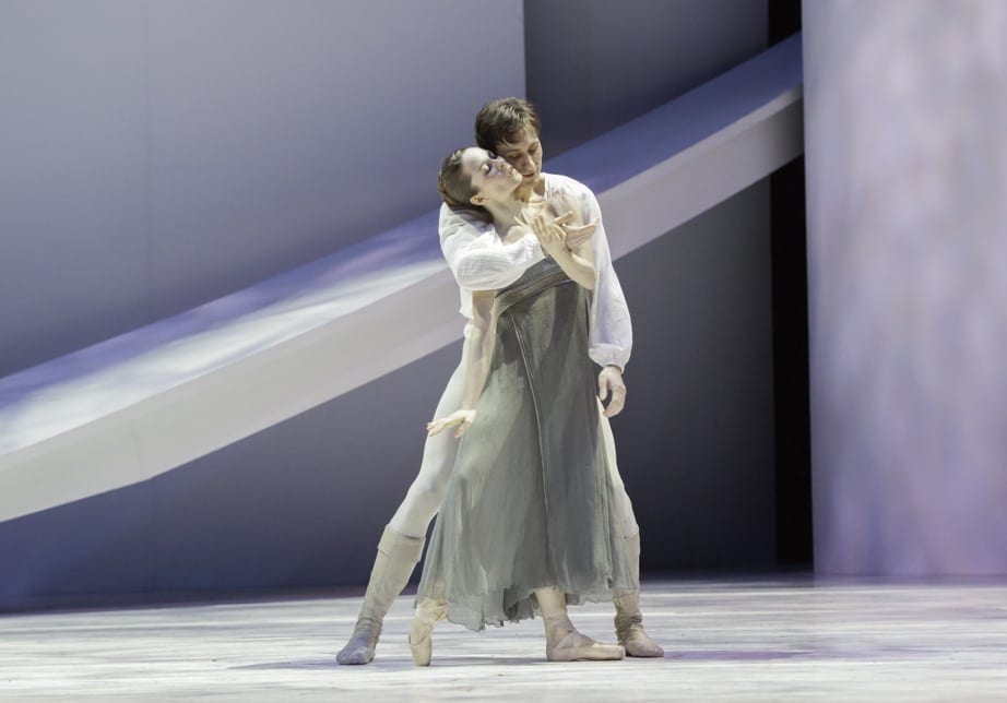 Alessa Rogers and Christian Clark in Atlanta Ballet's Romeo et Juliette Alessa Rogers and Christian Clark in Atlanta Ballet's Romeo et Juliette